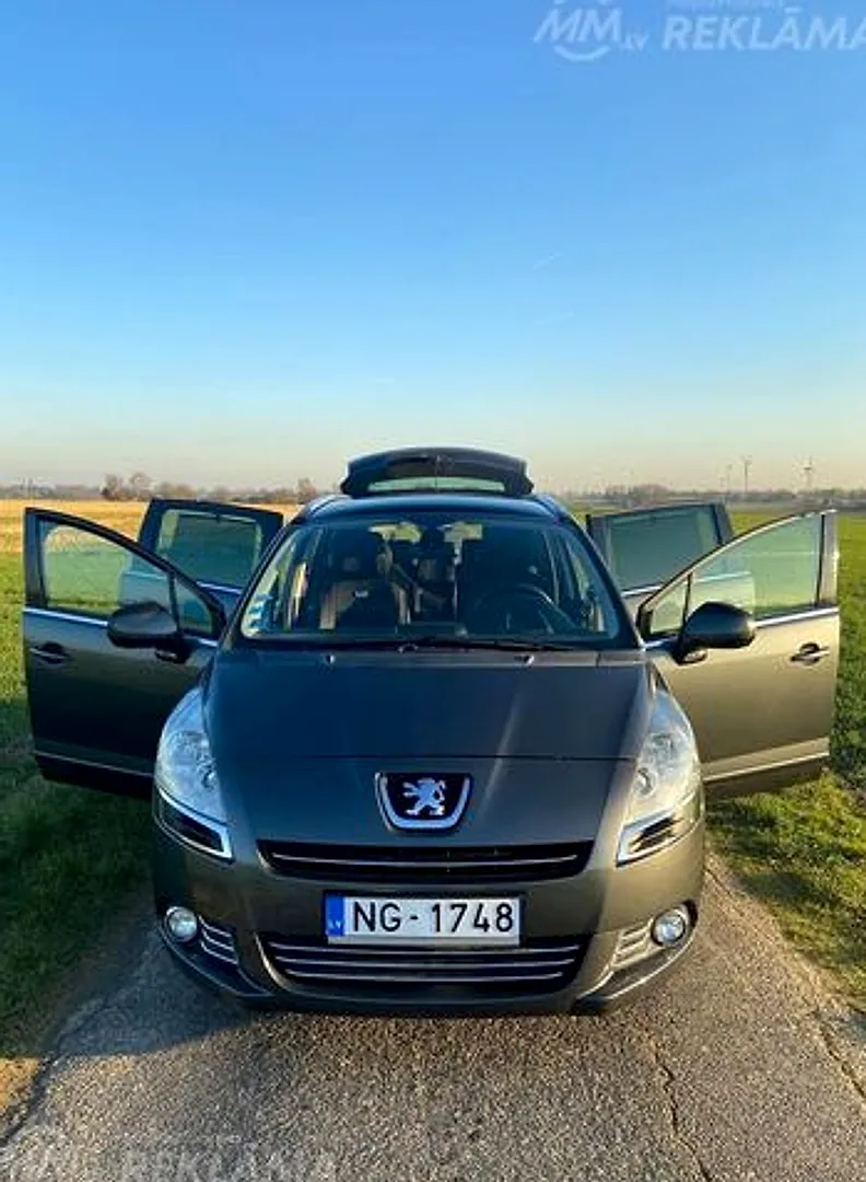 Peugeot 5008, 2010. gads
