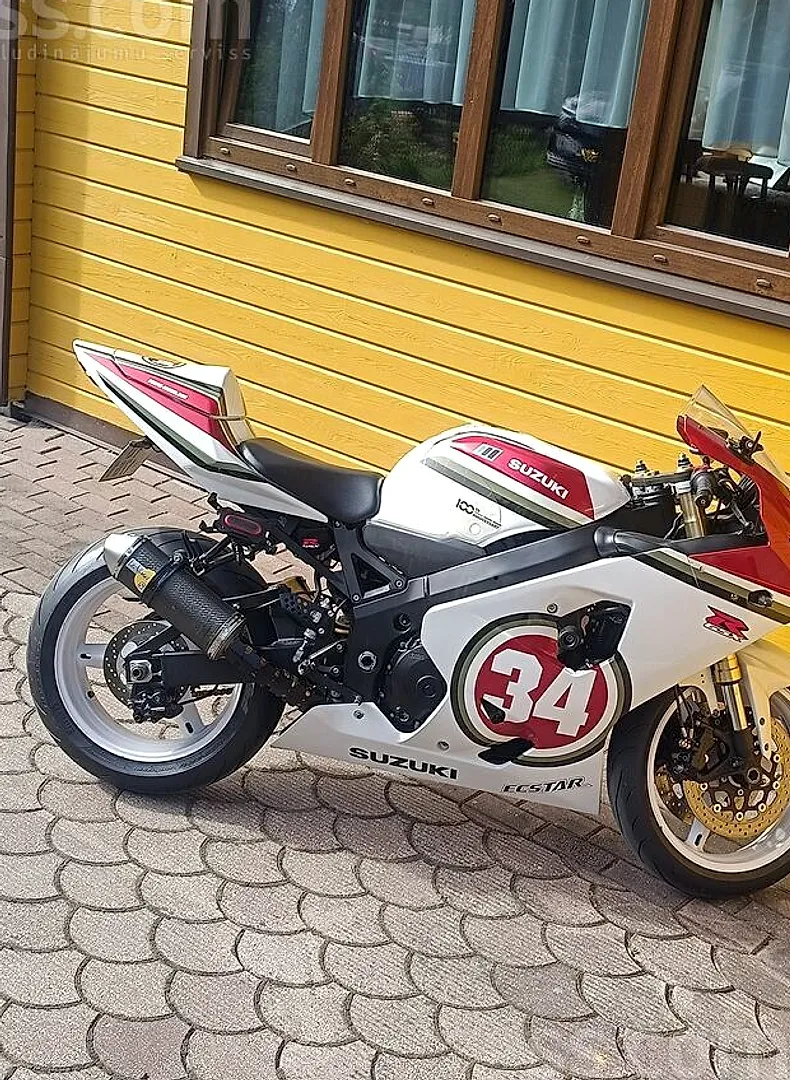 Suzuki Gsx r 750