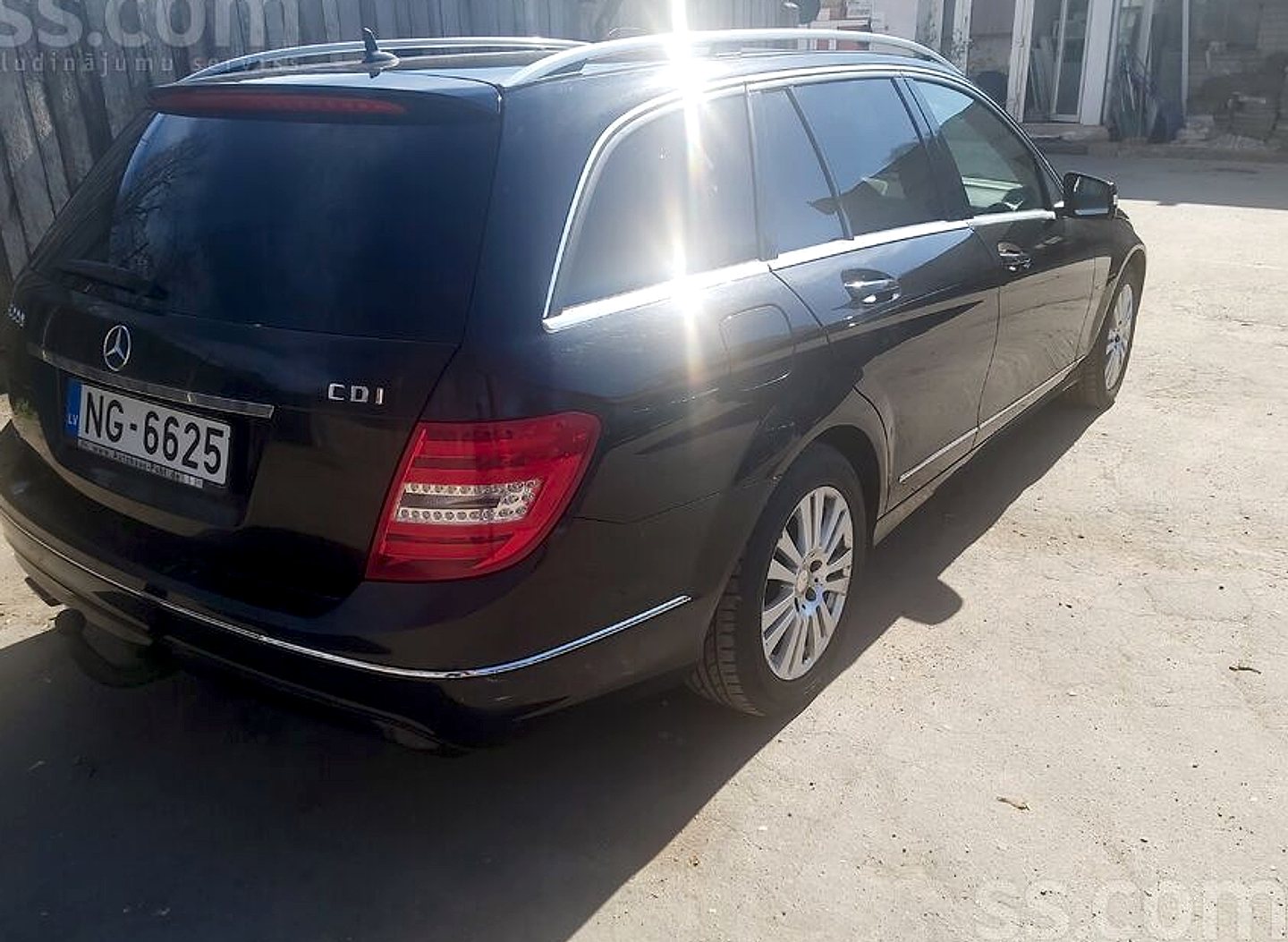 Mercedes-Benz C220 — foto 4