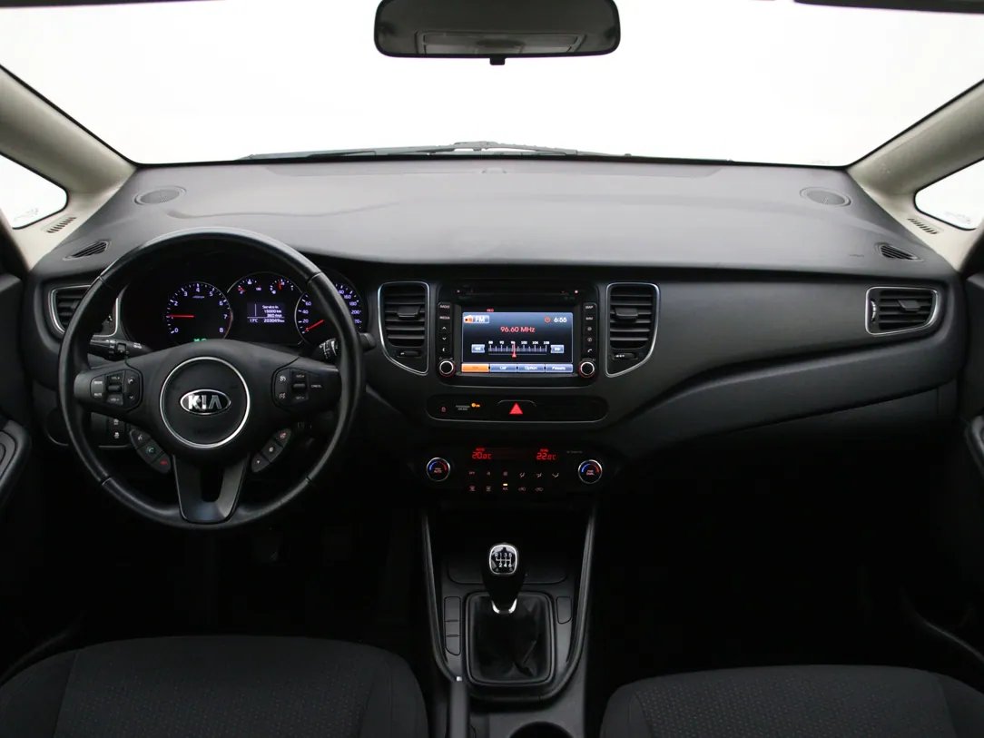 KIA Carens — foto 3