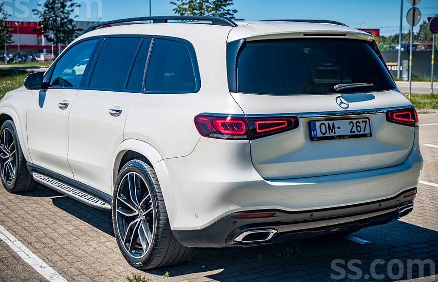 Mercedes-Benz GLS 400 — foto 4