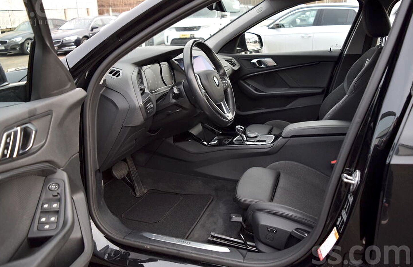 BMW 118 — foto 3