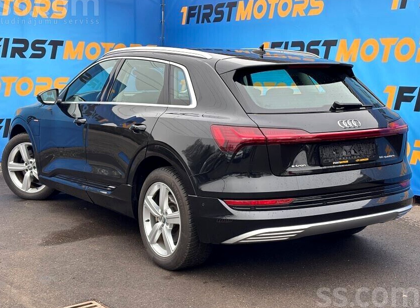 Audi E-tron — foto 2