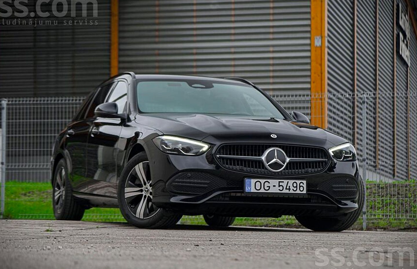 Mercedes-Benz C200 — foto 2