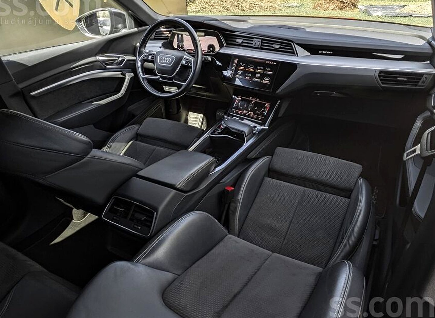 Audi E-tron — foto 5