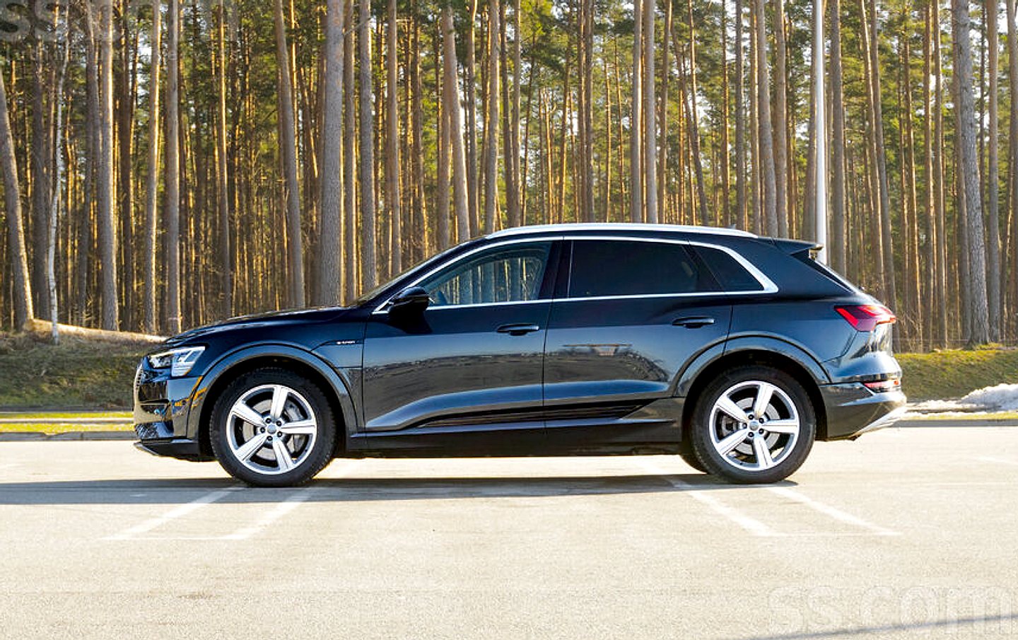 Audi E-tron — foto 4