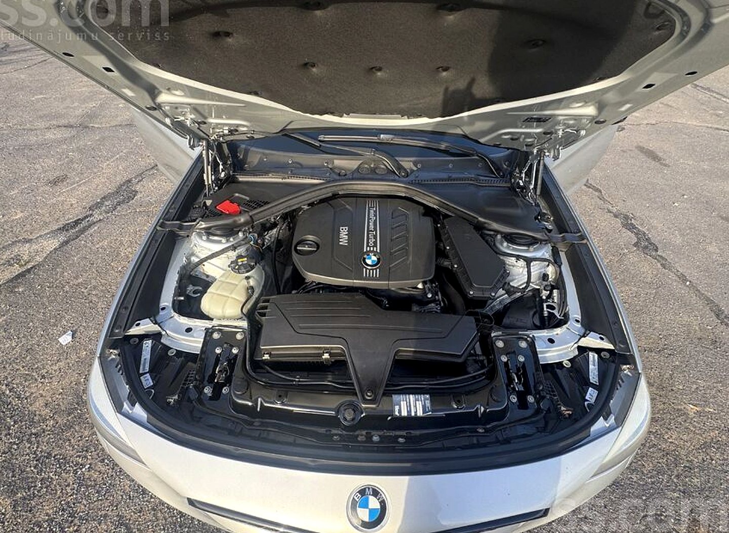 BMW 320 — foto 5