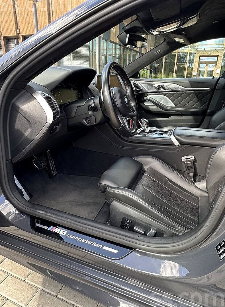 BMW M8 — foto 3