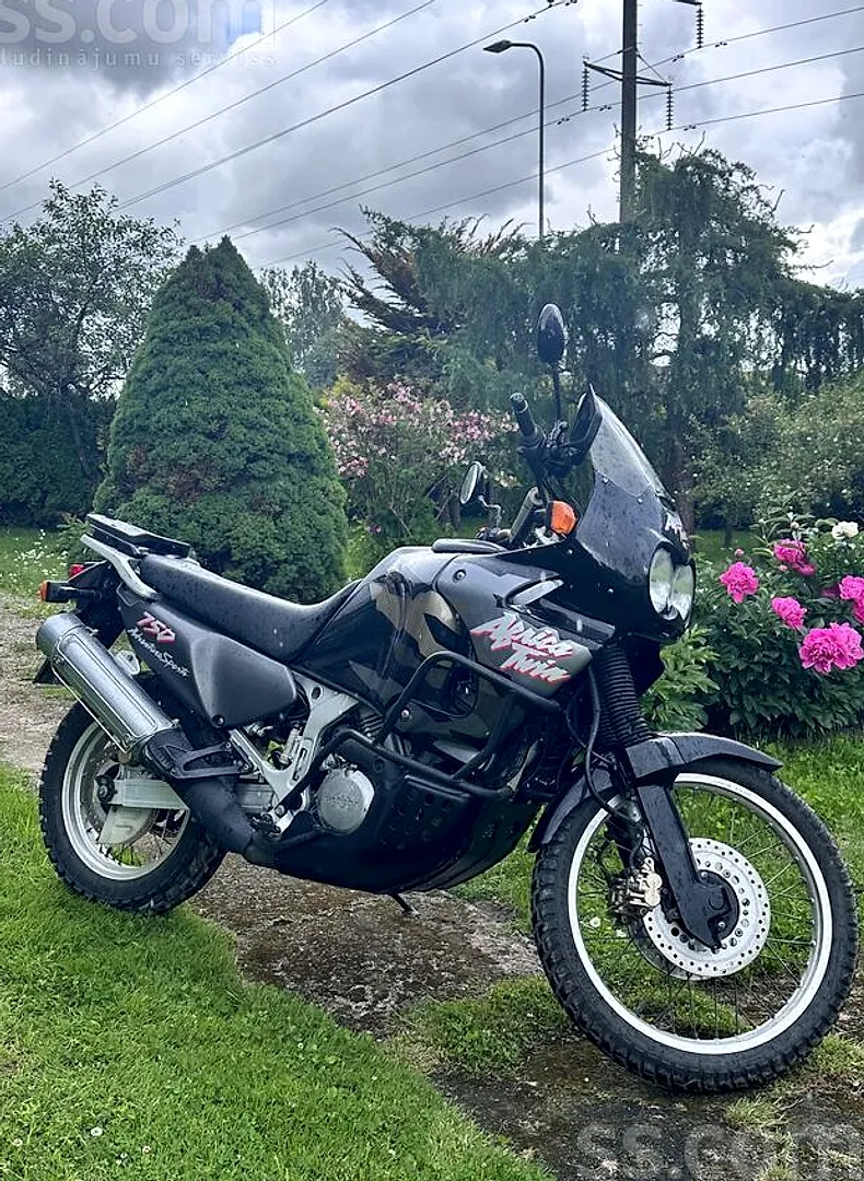 Honda Xrv 750, 1999. gads