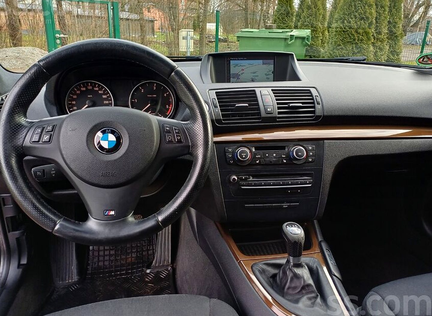 BMW 118 — foto 6