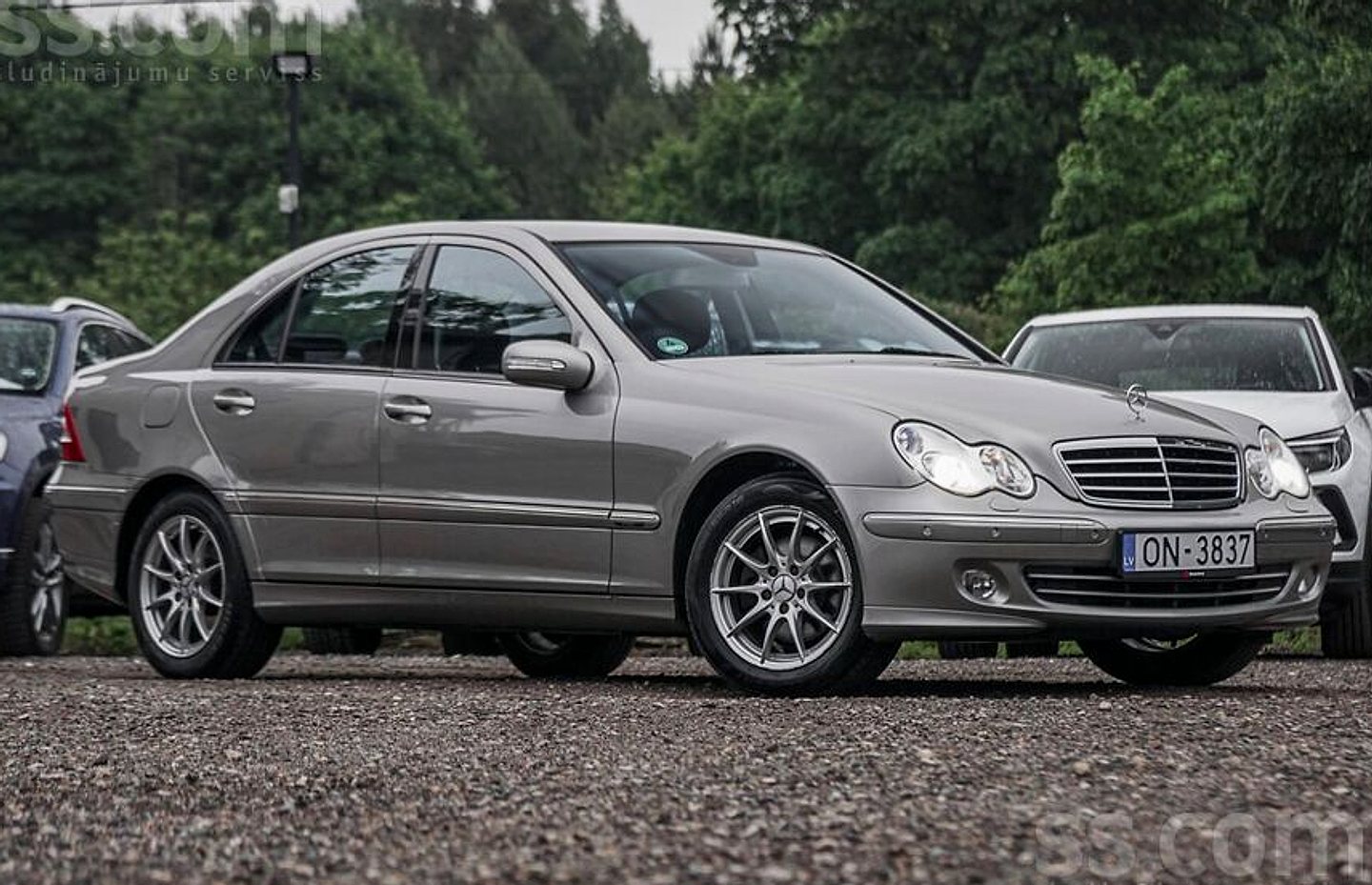 Mercedes-Benz C200 — foto 2