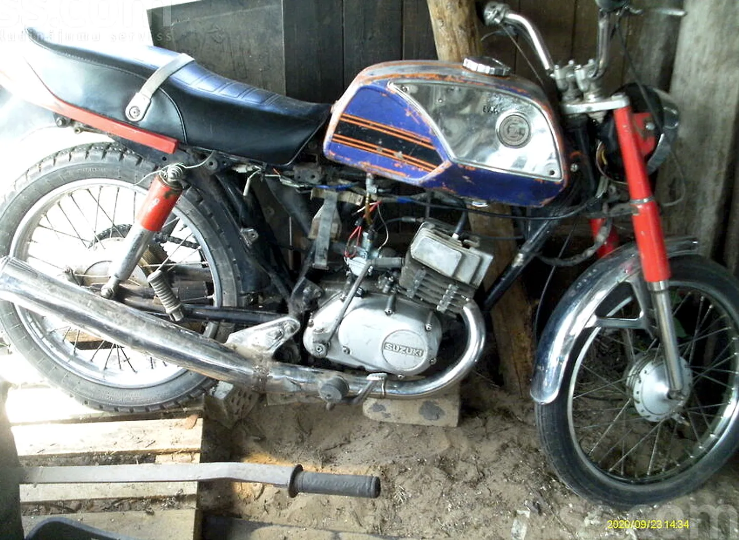 Suzuki Suzuki, 2000. gads