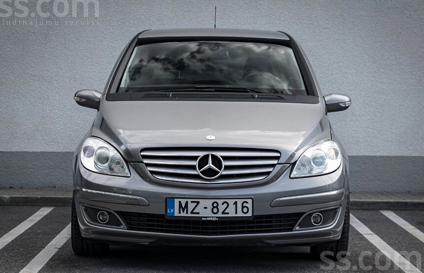 Mercedes-Benz B200 — foto 2