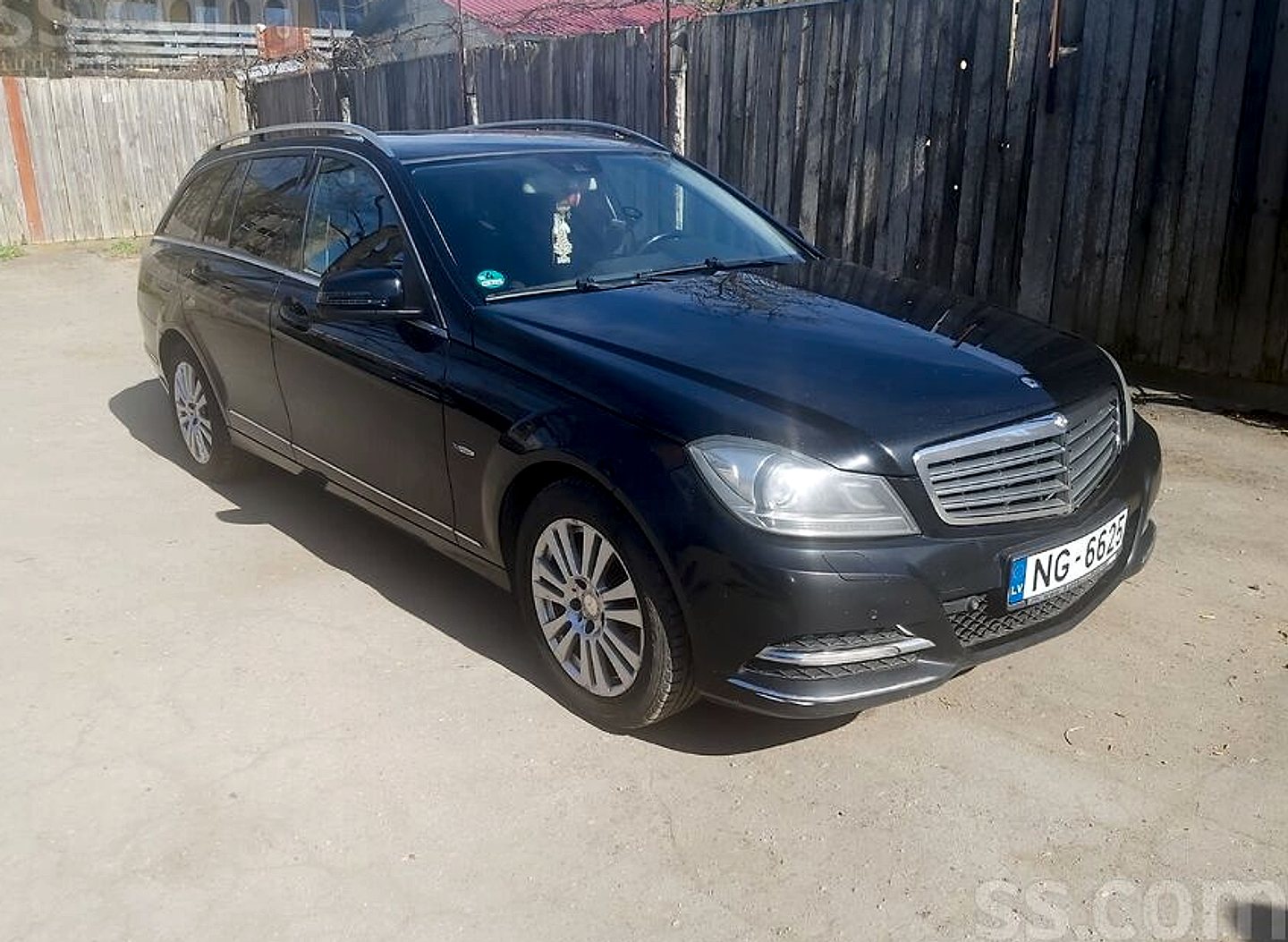 Mercedes-Benz C220 — foto 2