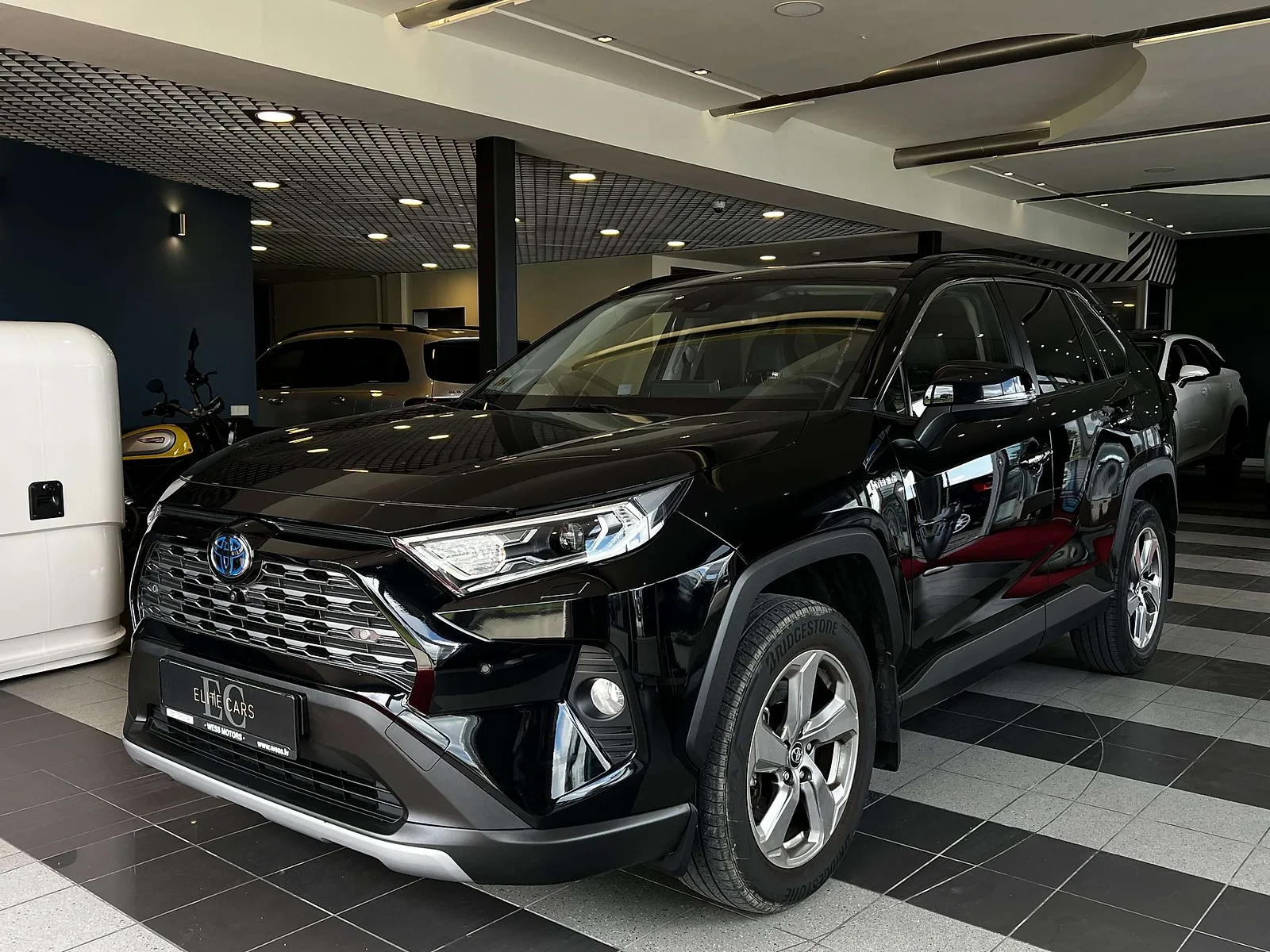 Toyota Rav4 Hybrid, 2019. gads