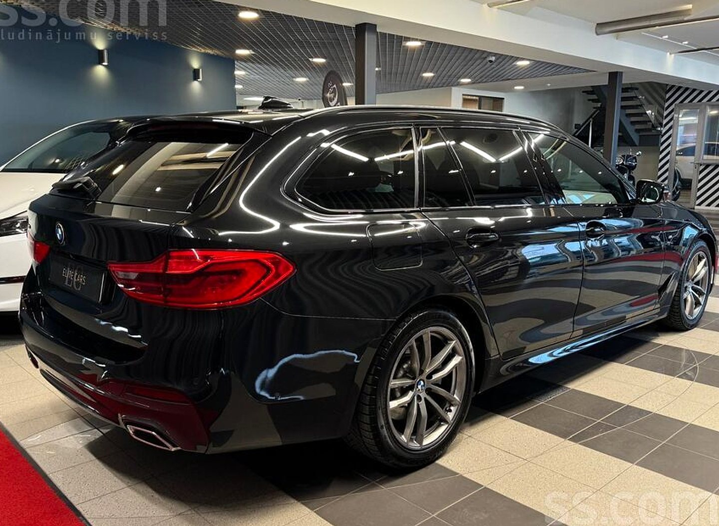 BMW 520 — foto 4