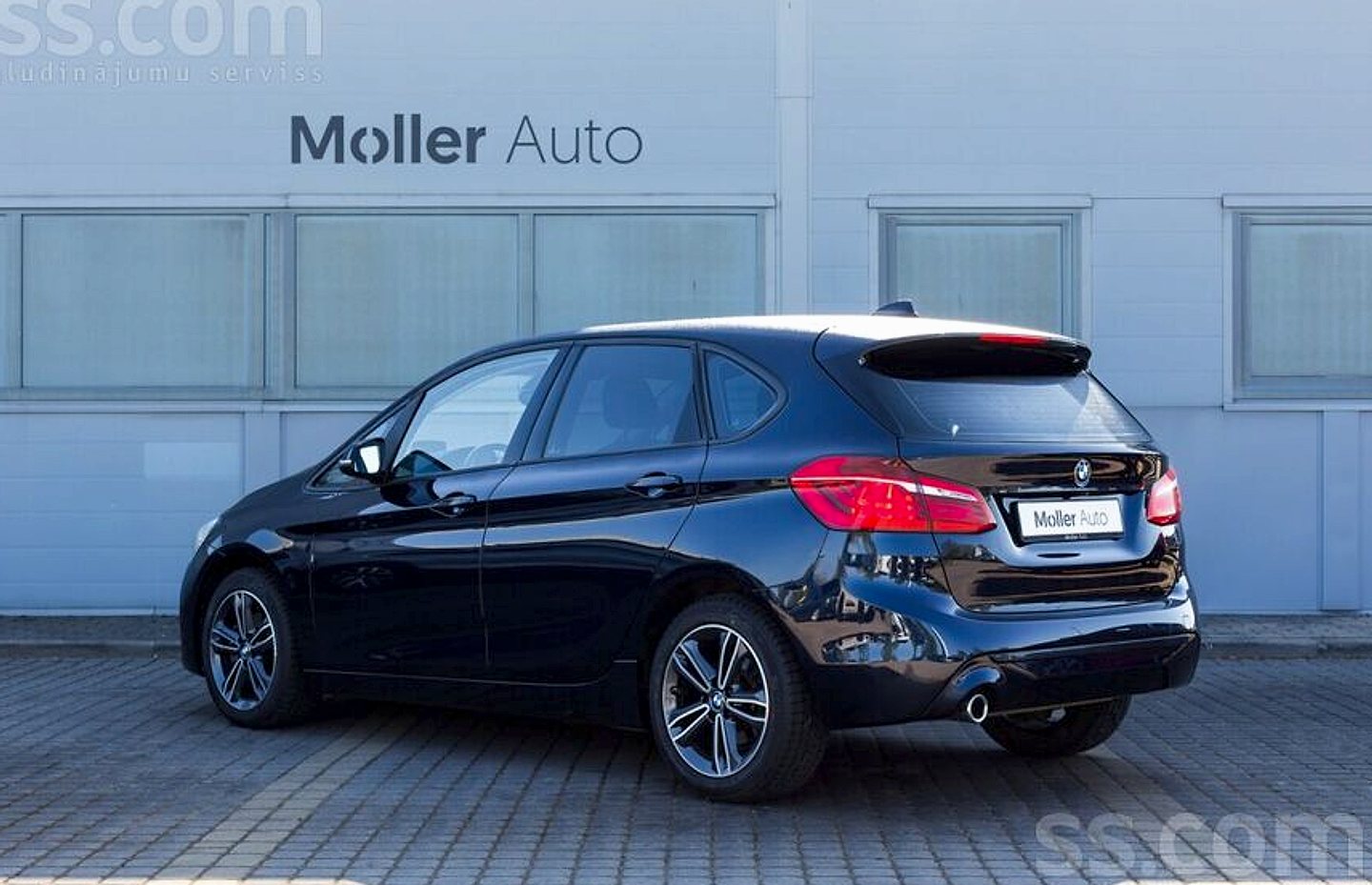 BMW 218 — foto 3