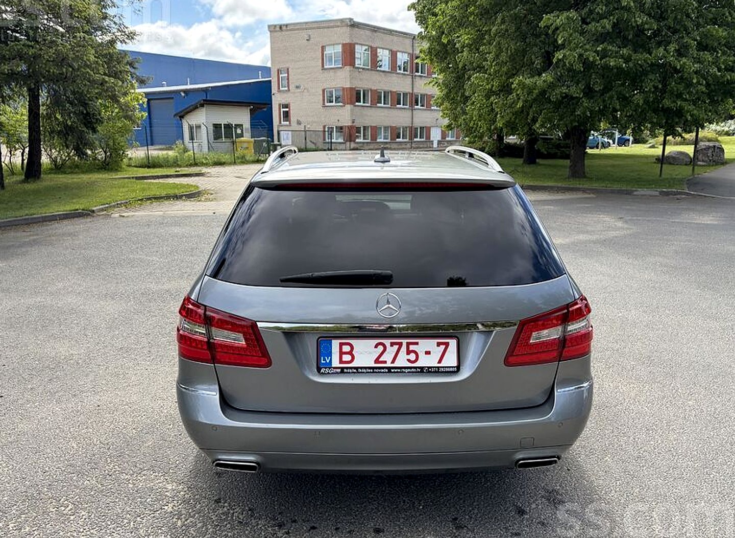 Mercedes-Benz E350 — foto 4