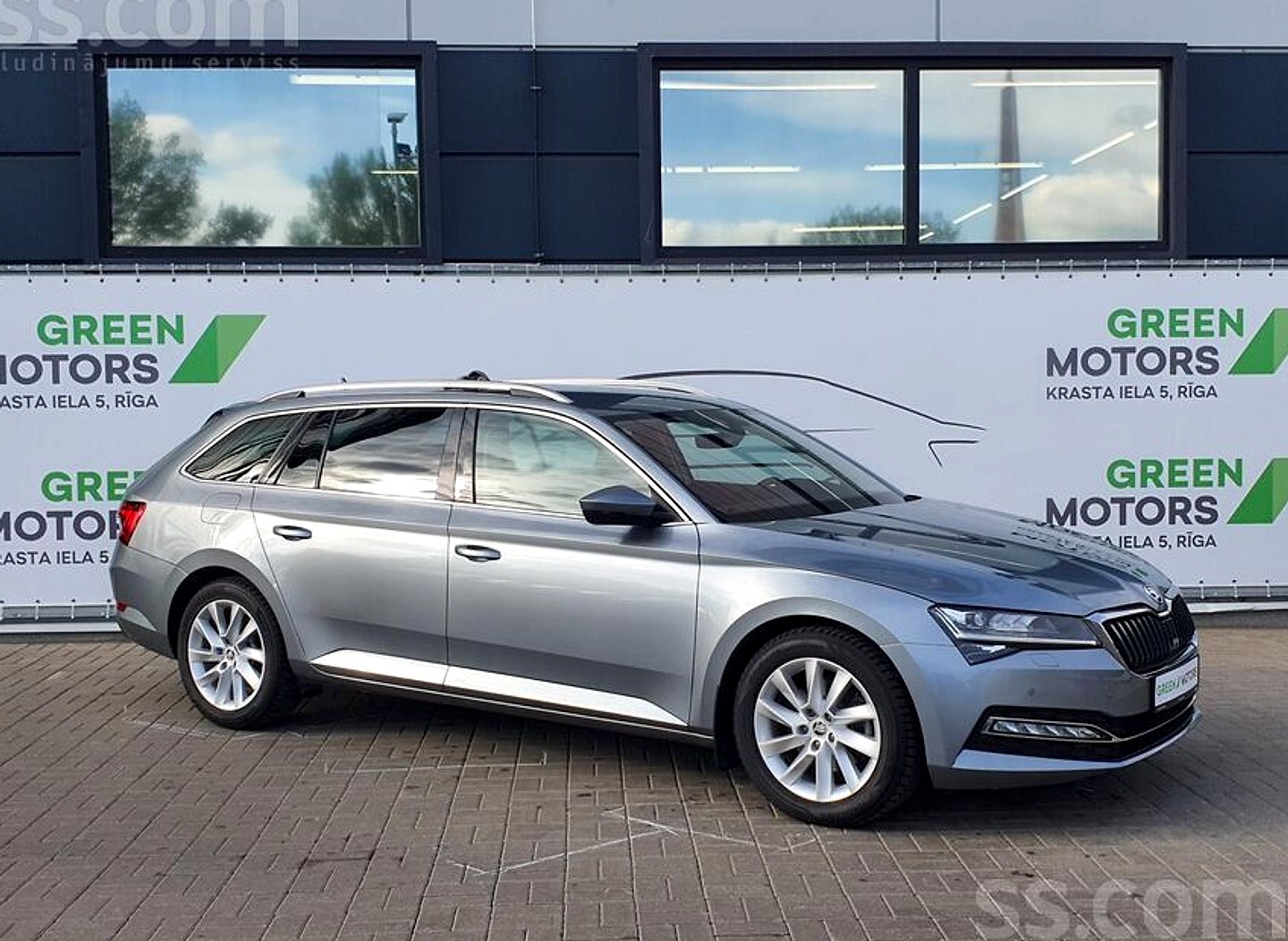 Škoda Superb — foto 2