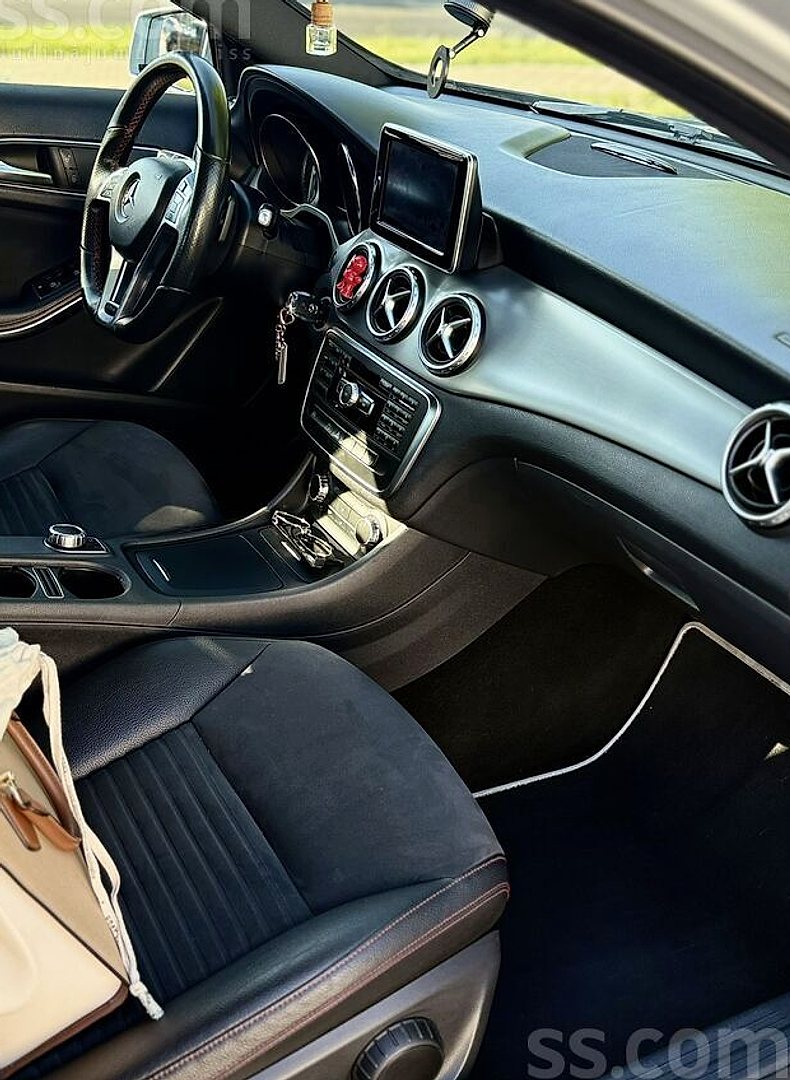 Mercedes-Benz GLA220 — foto 2