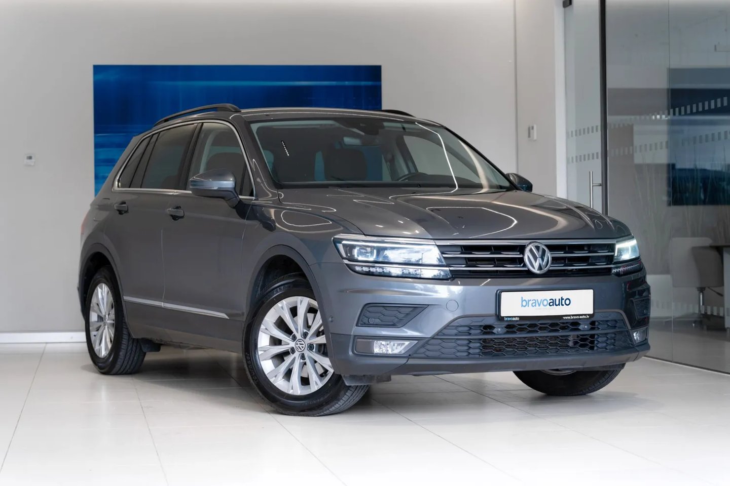 Volkswagen TIGUAN — foto 2