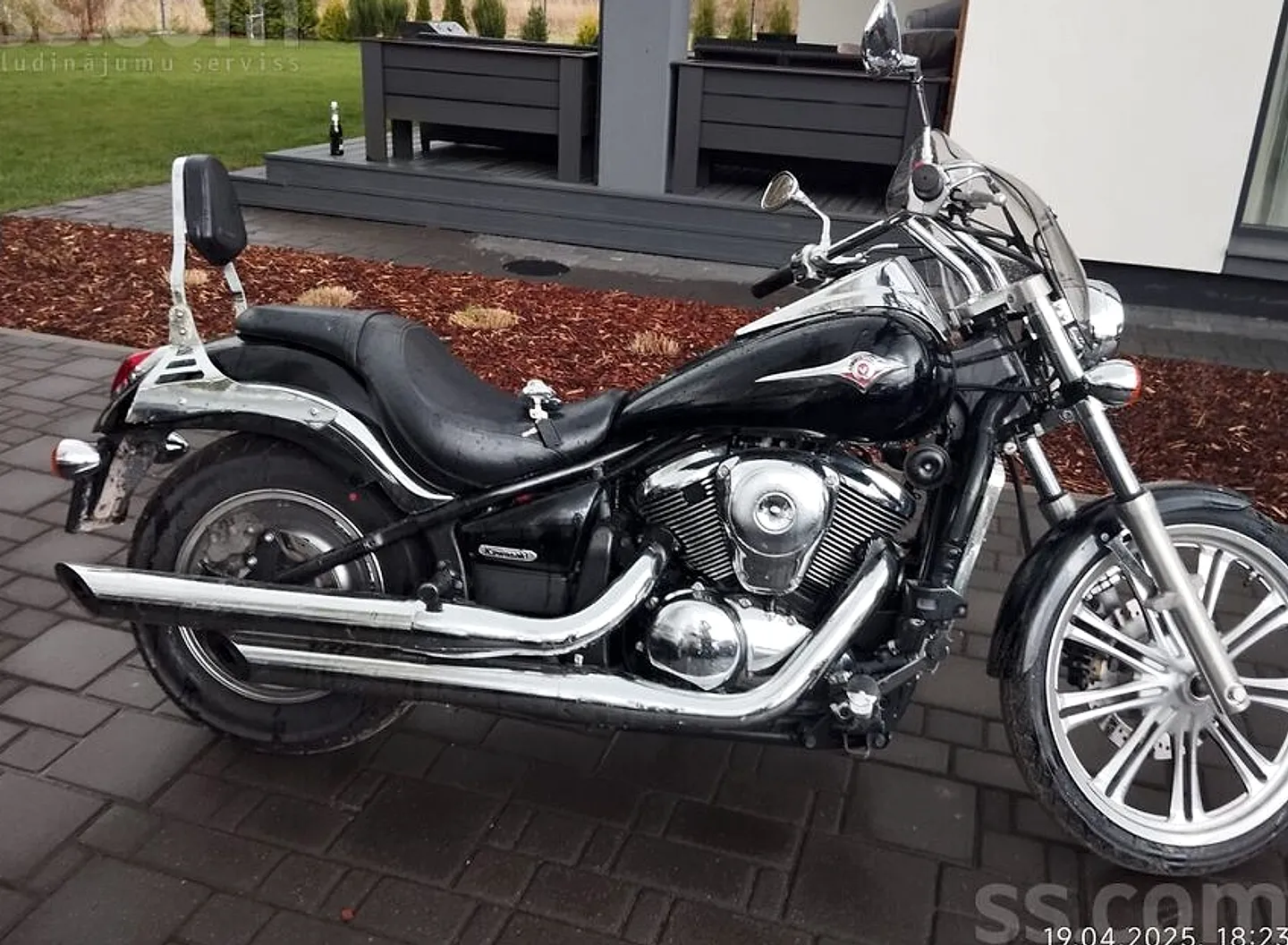 Kawasaki Vn 900 custom