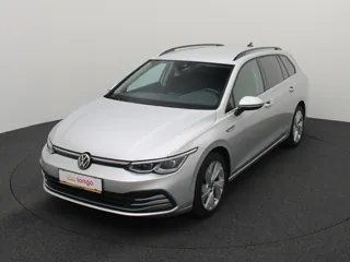 Volkswagen Golf 8, 2022. gads