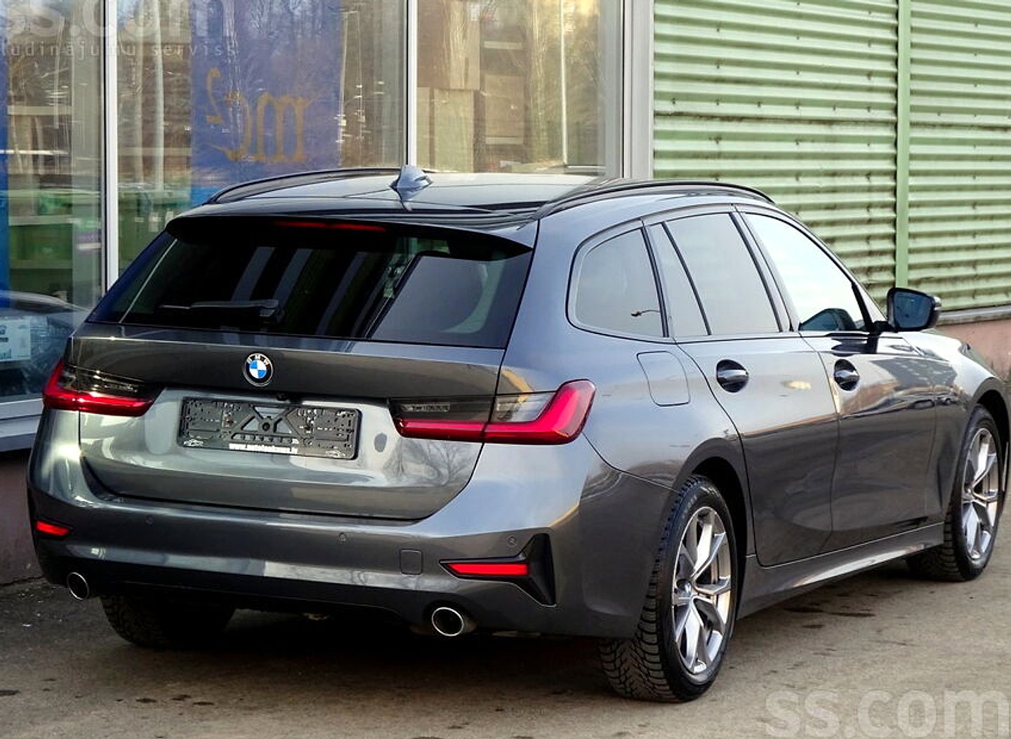 BMW 318 — foto 2