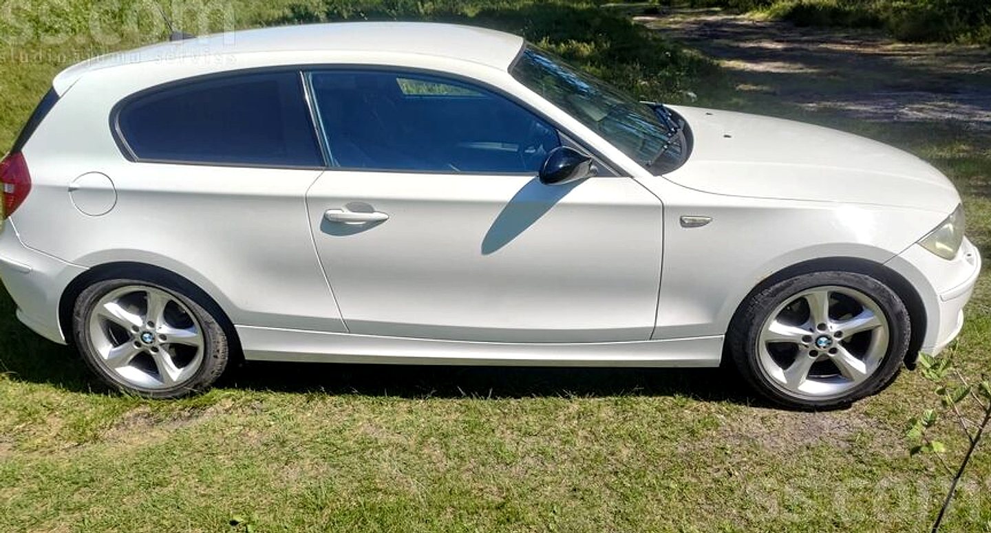 BMW 118 — foto 4