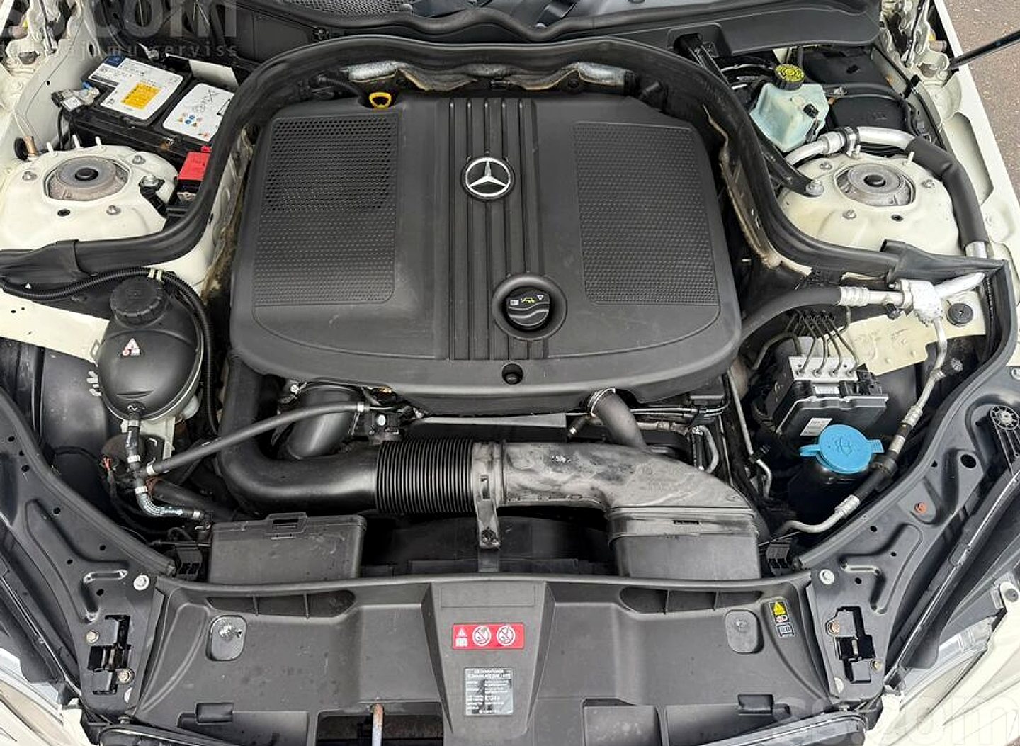 Mercedes-Benz E220 — foto 3