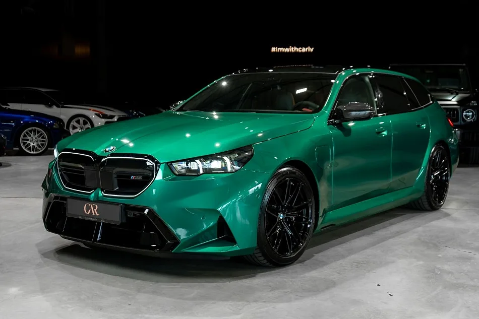BMW M5 Touring, 2025. gads