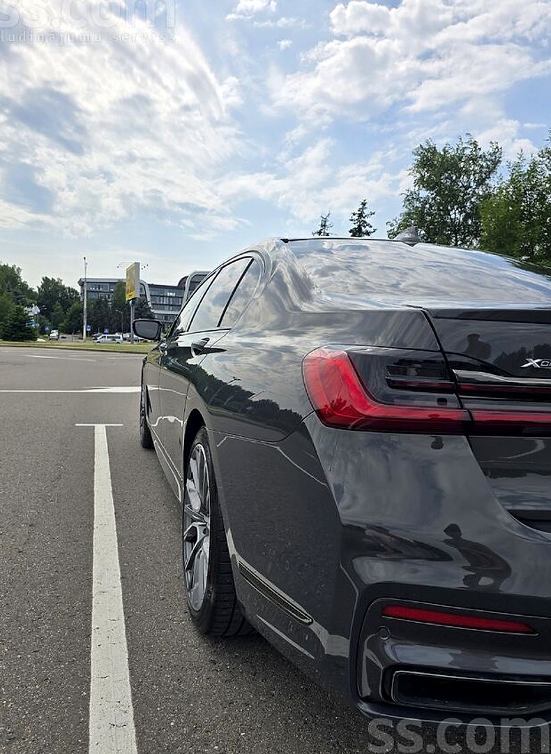 BMW 750 — foto 6