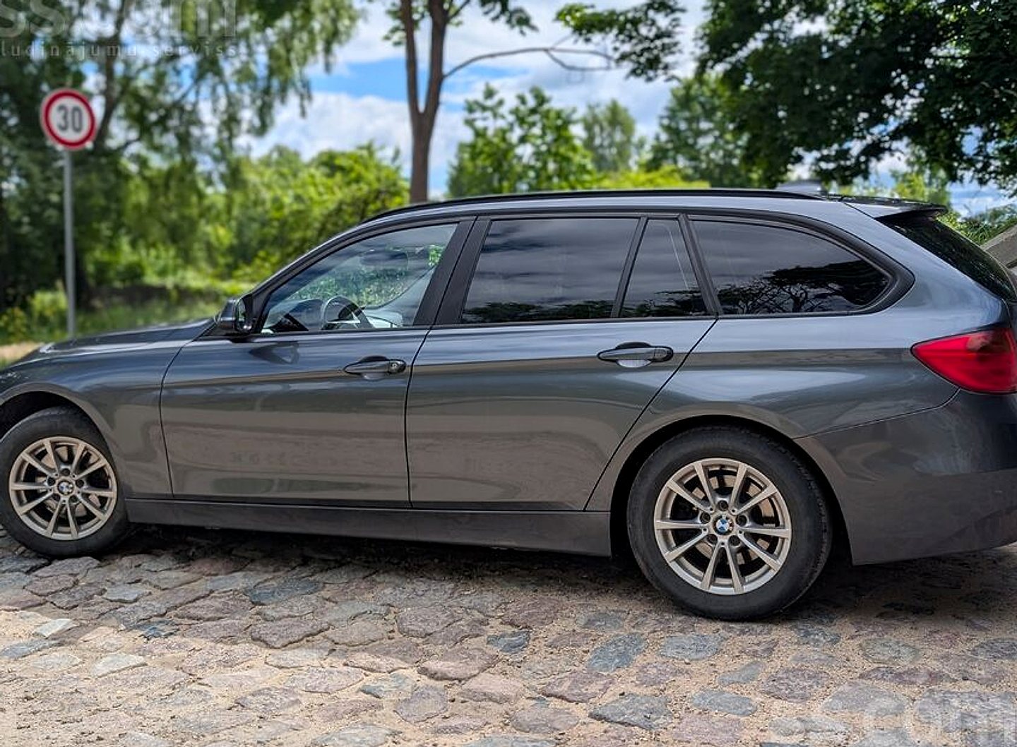 BMW 320 — foto 3