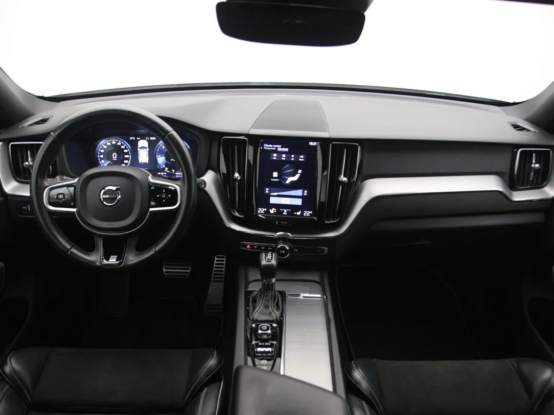 Volvo Xc60 — foto 3