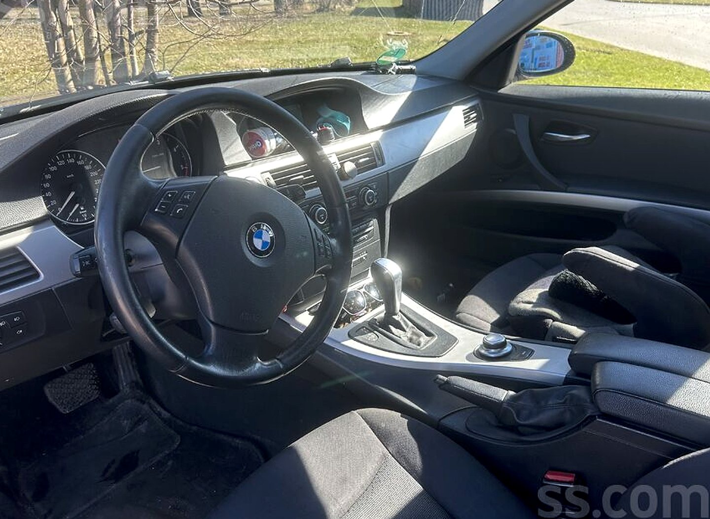 BMW 320 — foto 2