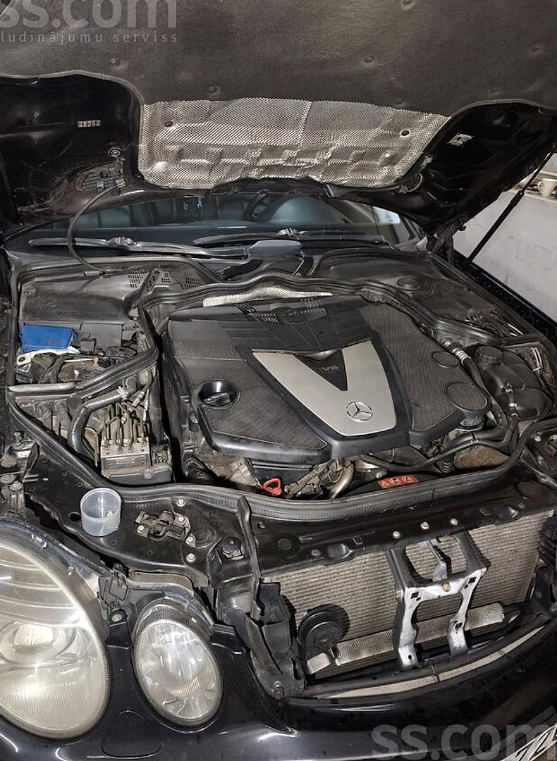 Mercedes-Benz E320 — foto 3