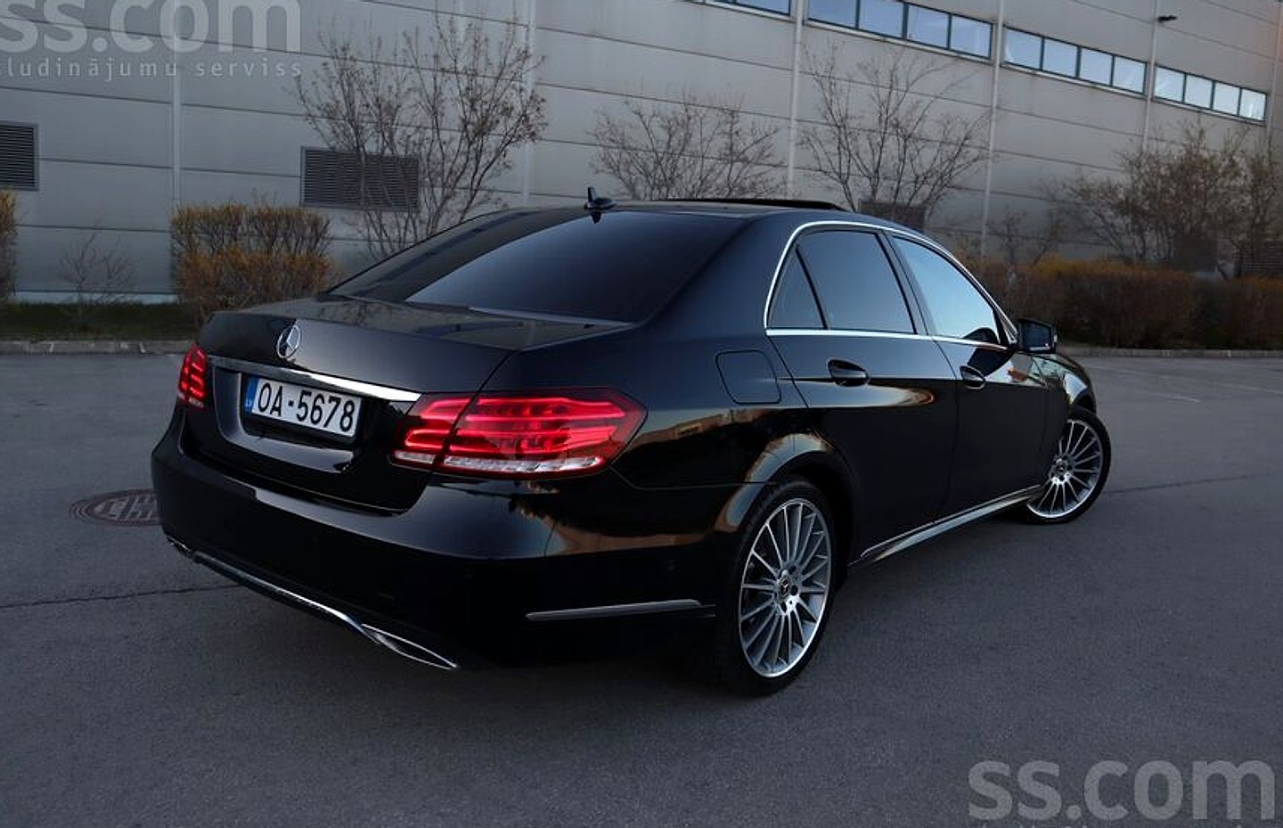 Mercedes-Benz E250 — foto 2