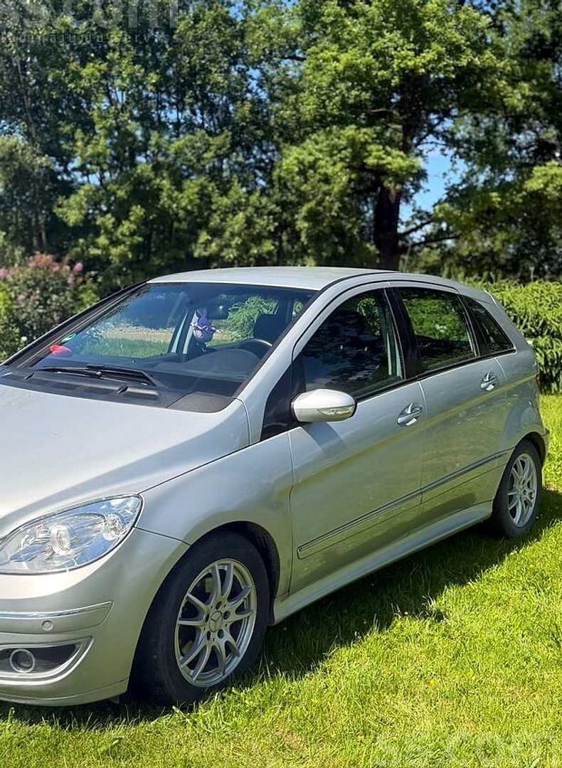 Mercedes-Benz B180 — foto 5