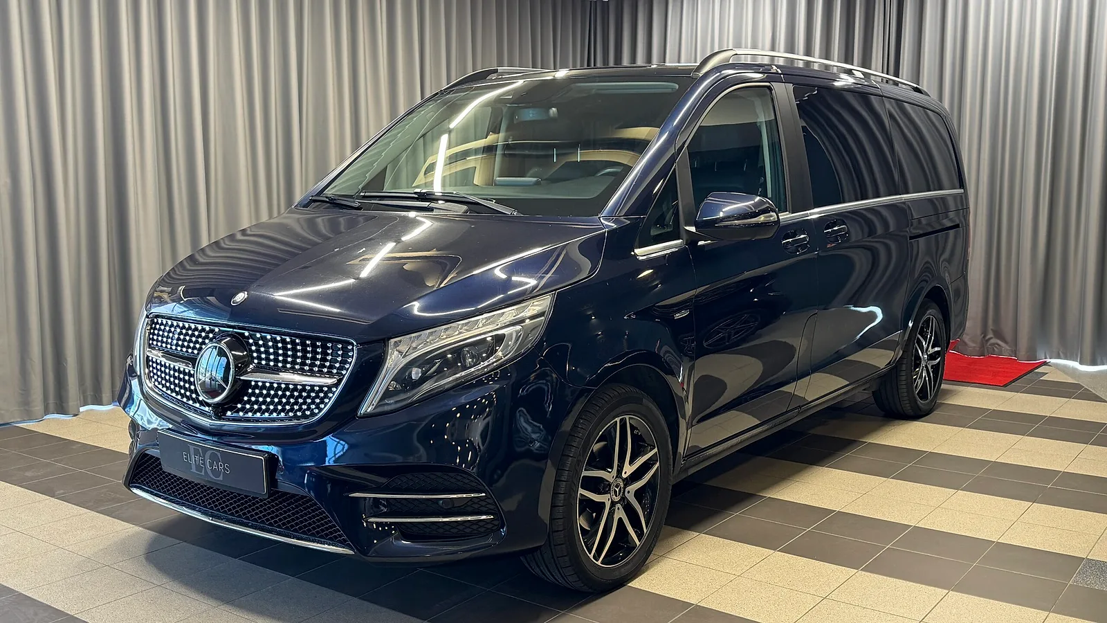 Mercedes-Benz v220d, 2017. gads