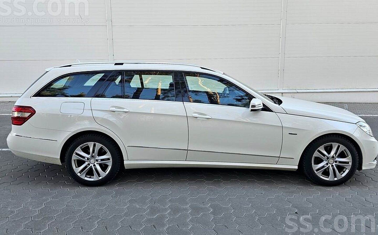 Mercedes-Benz E250 — foto 6