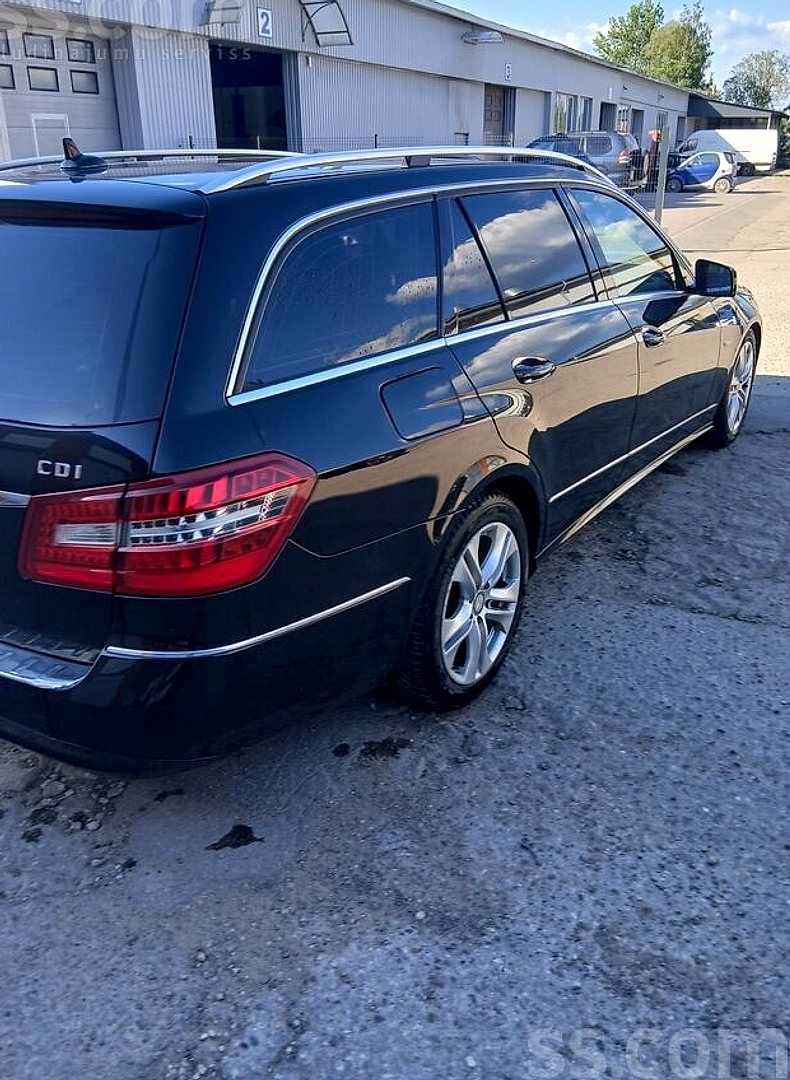 Mercedes-Benz E250 — foto 5