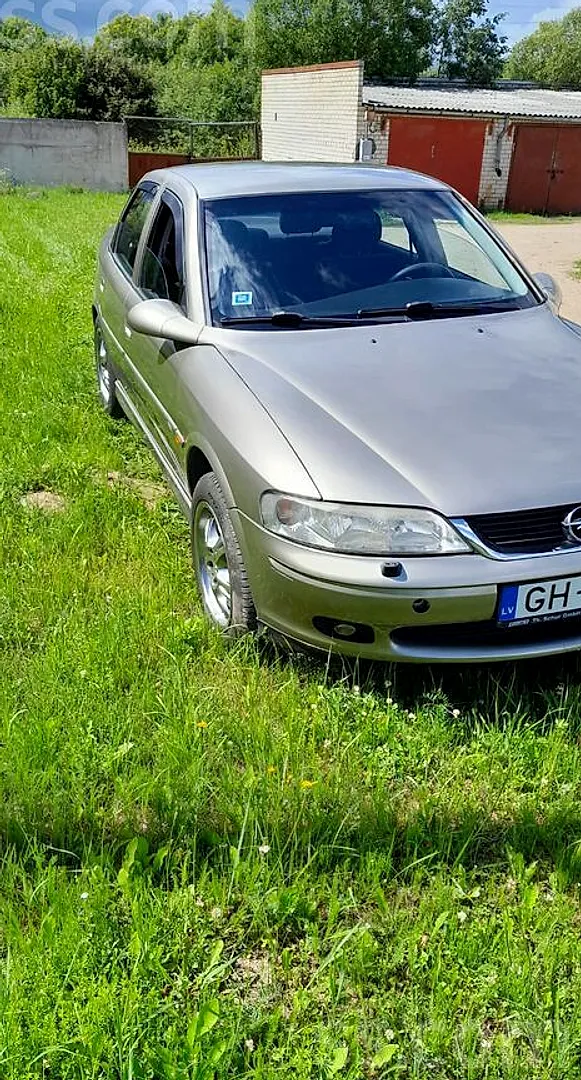 Opel Vectra, 1999. gads
