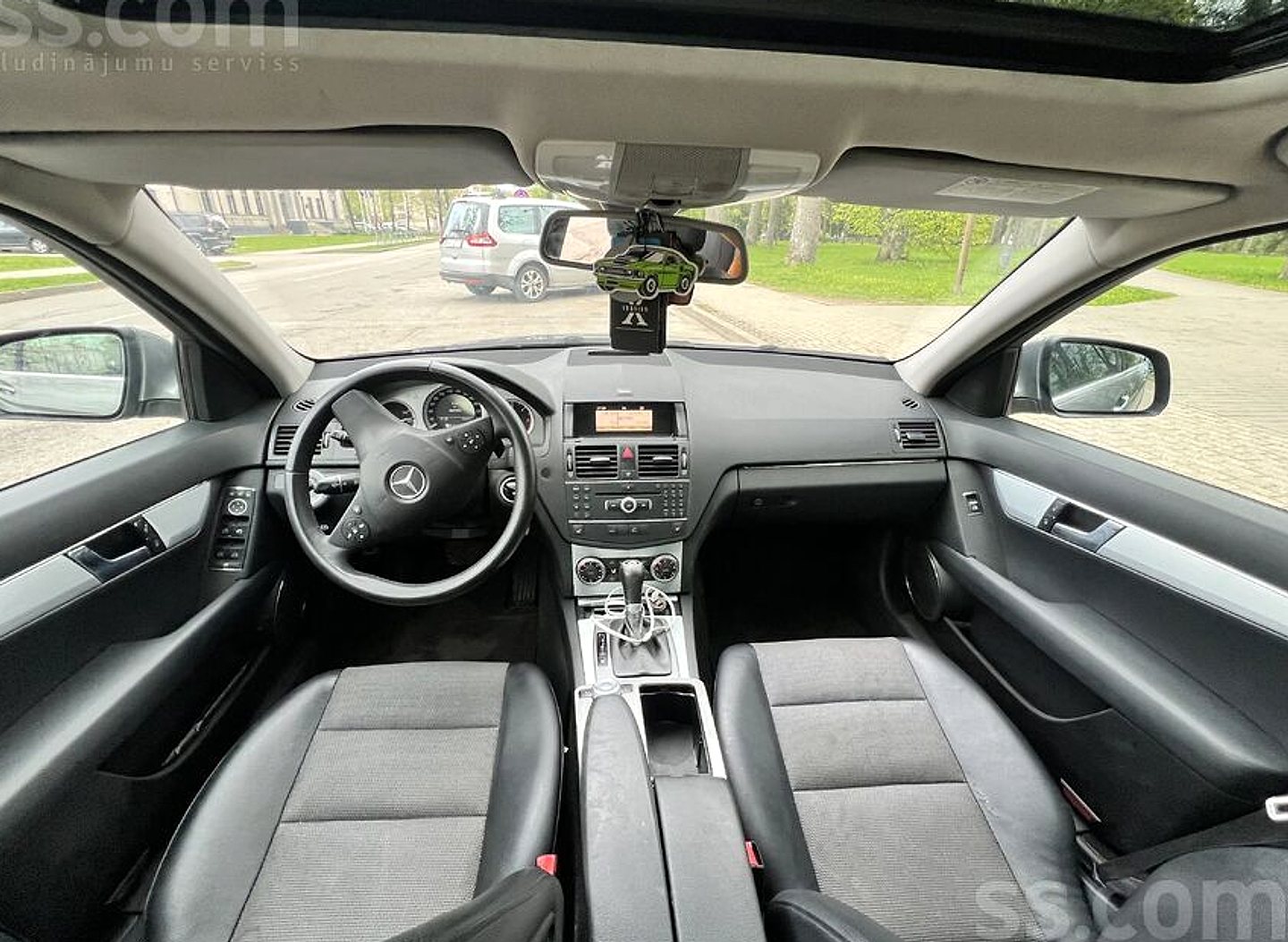 Mercedes-Benz C320 — foto 6
