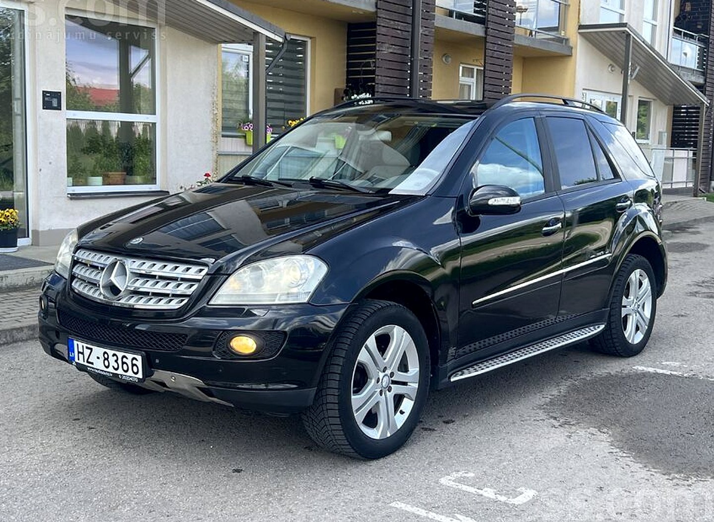 Mercedes-Benz ML320