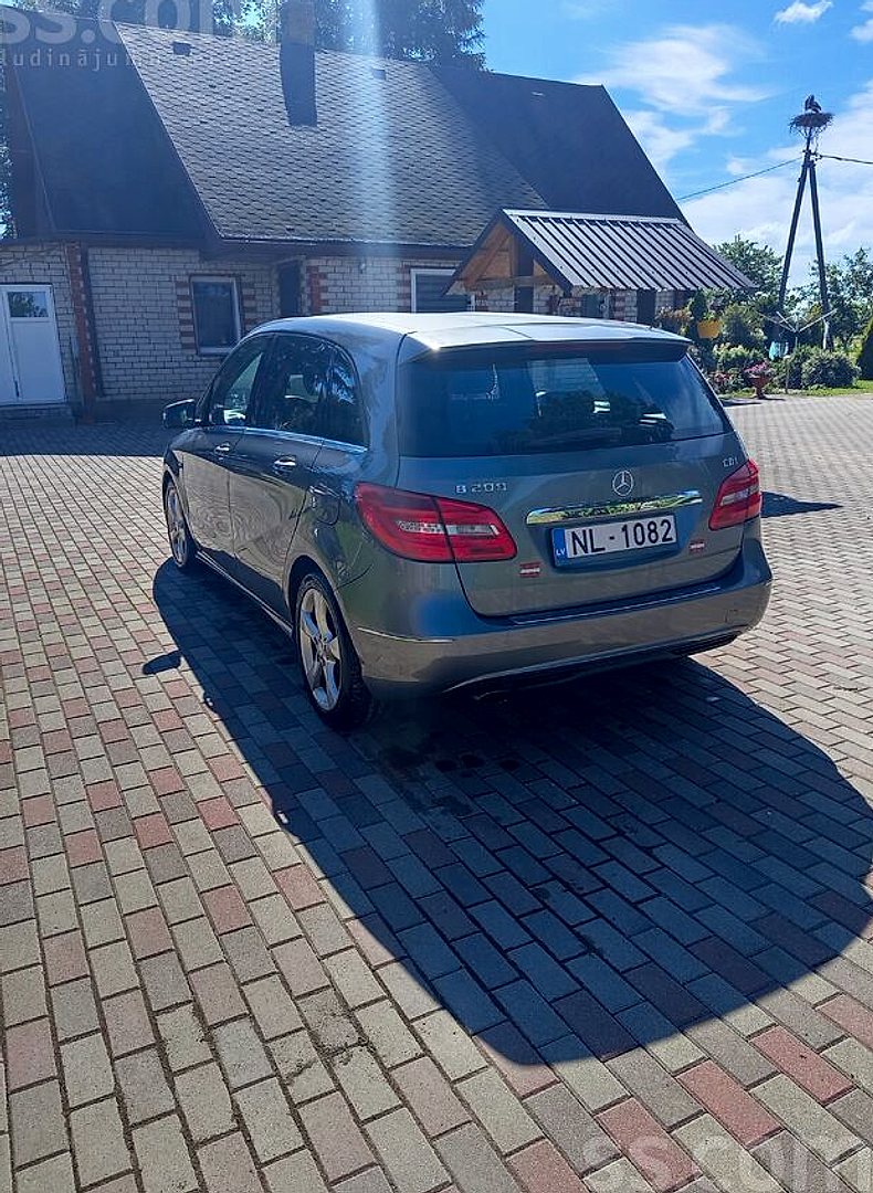 Mercedes-Benz B200 — foto 3