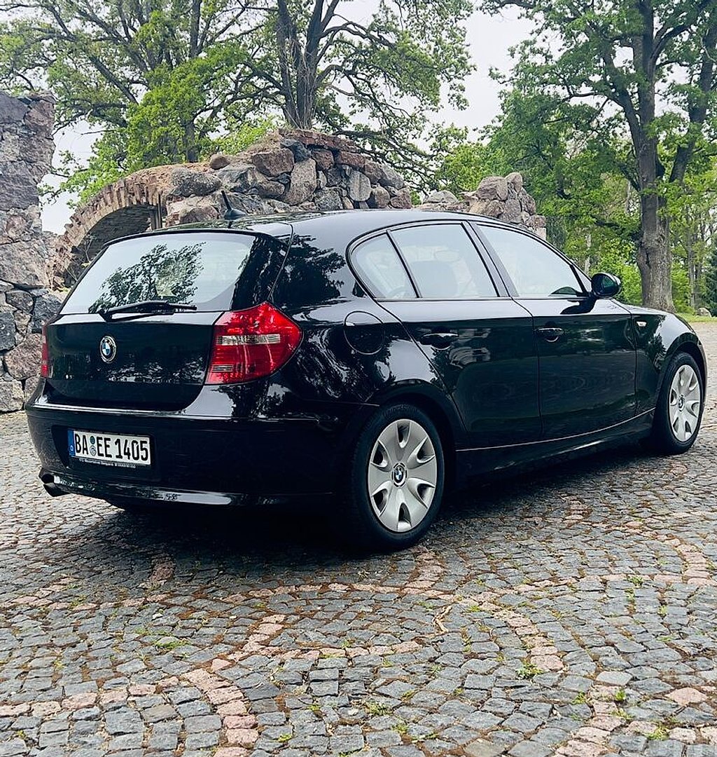 BMW 118 — foto 5