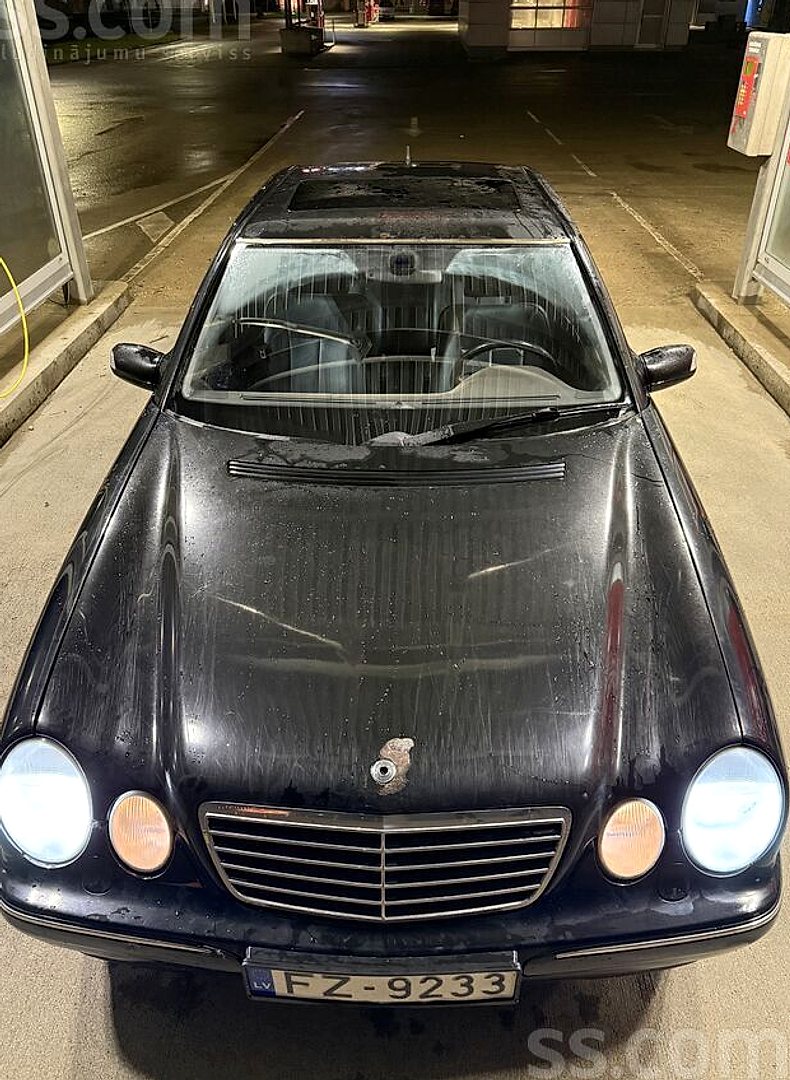Mercedes-Benz E320 — foto 3