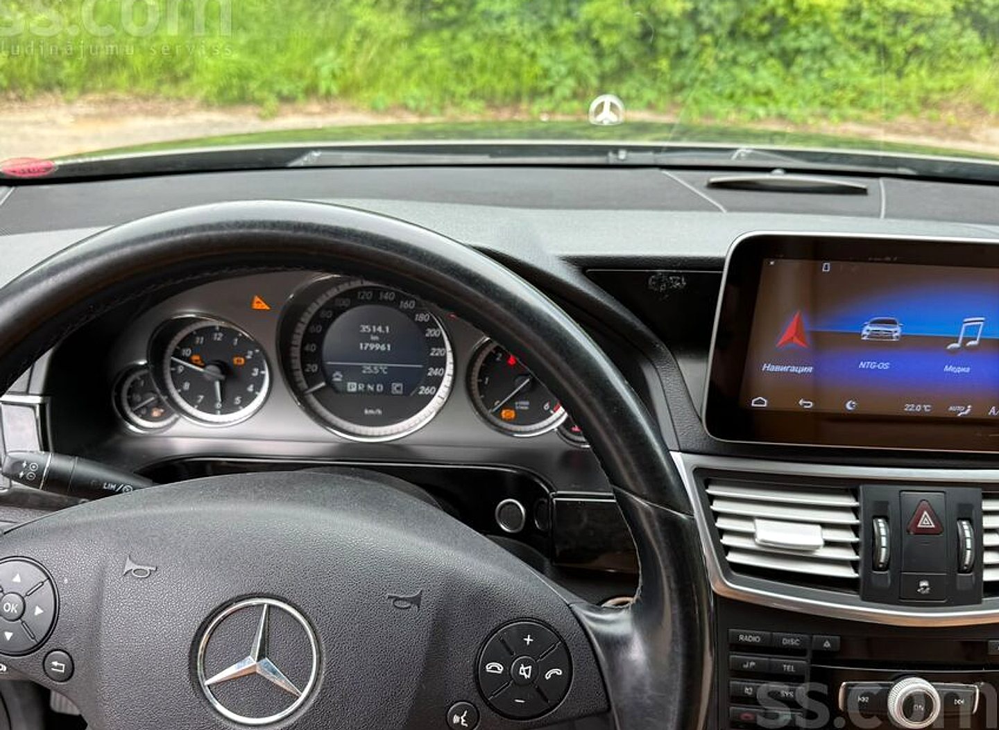 Mercedes-Benz E200 — foto 6