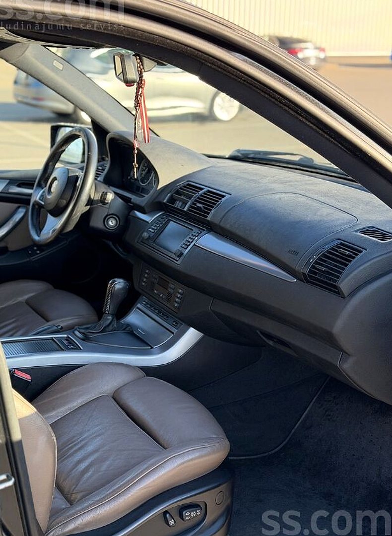 BMW X5 — foto 4
