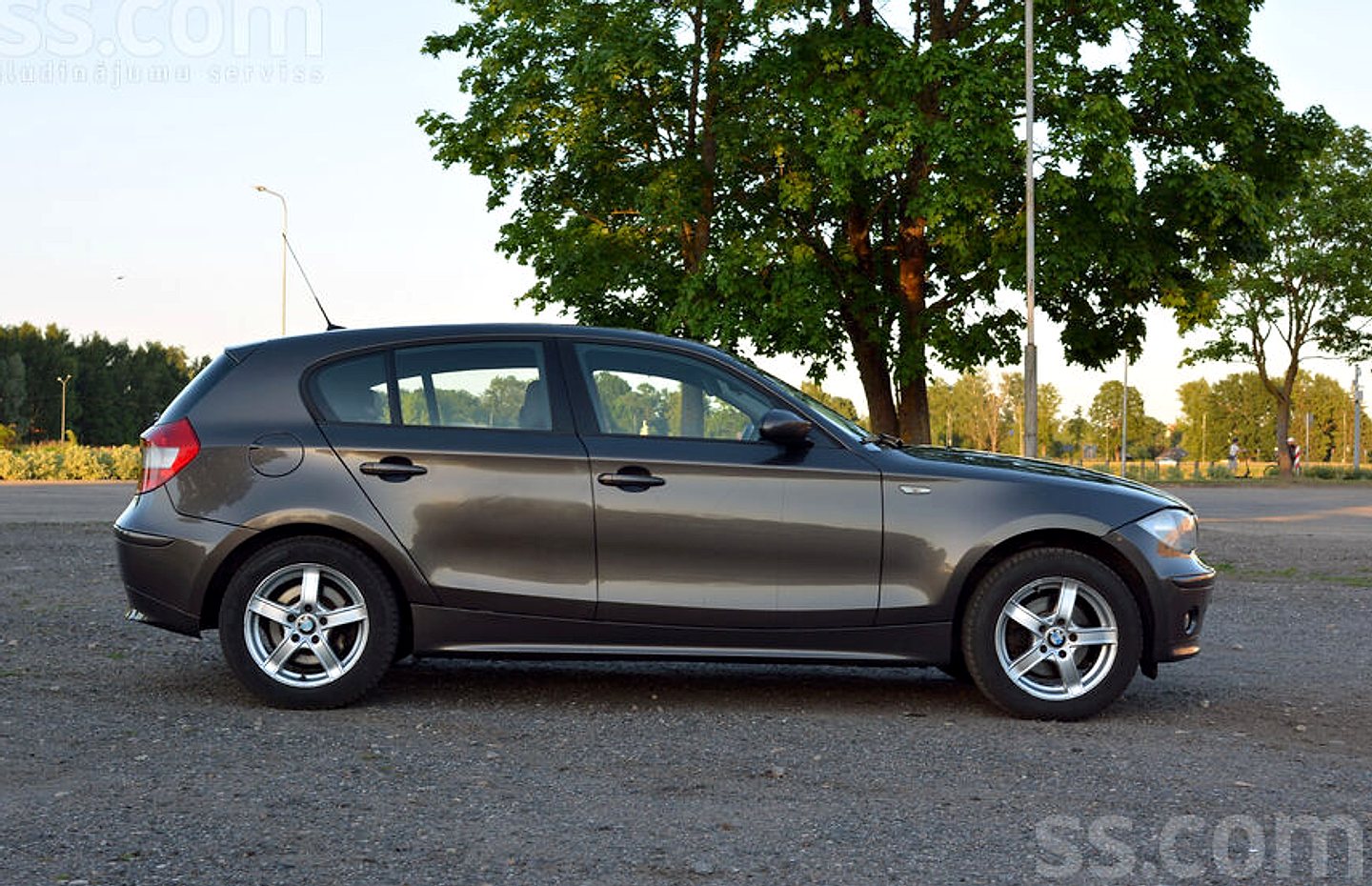 BMW 120 — foto 6